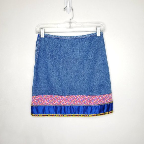 Sanrilo Smiles Girls Hello Kitty Denim Skirt, XL - Picture 5 of 9